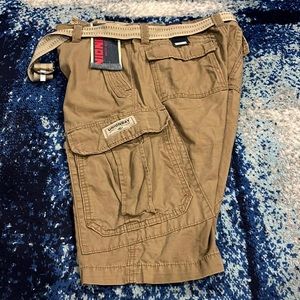 NWTs Men’s Union Bay  cargo shorts. Sz 32